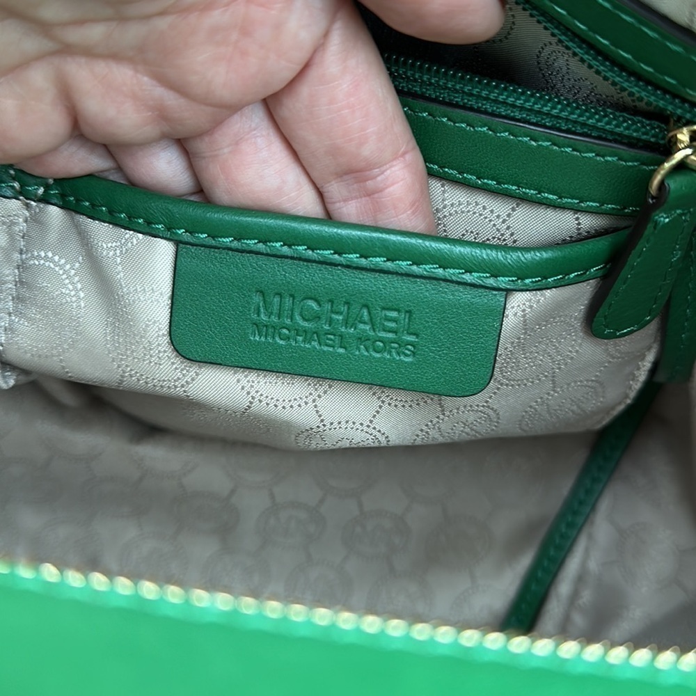 MICHAEL KORS Hamilton Emerald Green Large Leather Tote Bag - Picture 13 of 16